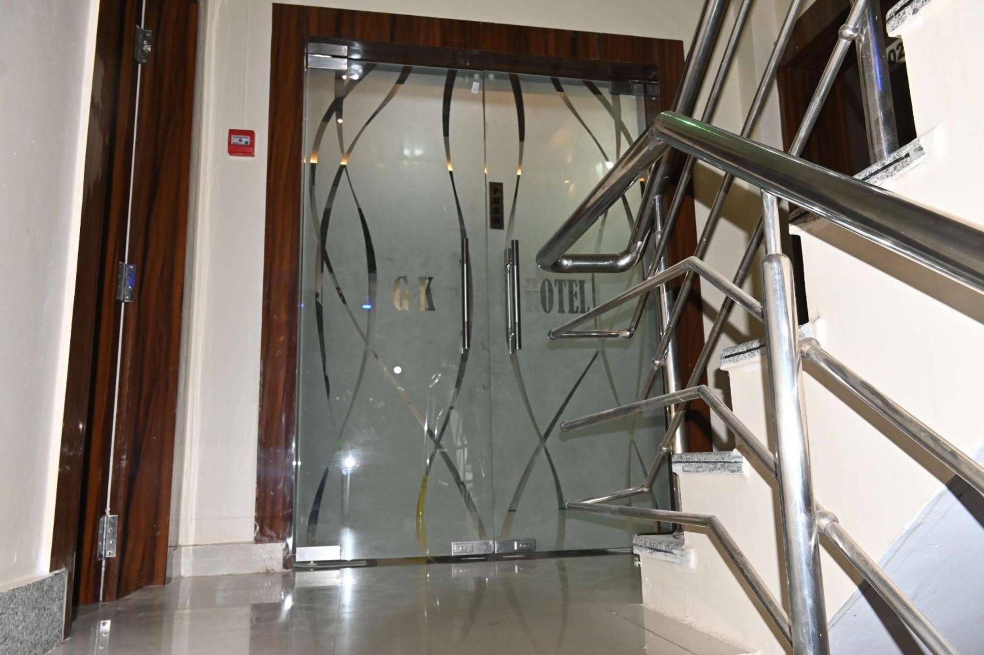 Gk Hotel And Restaurant Varanasi Dış mekan fotoğraf